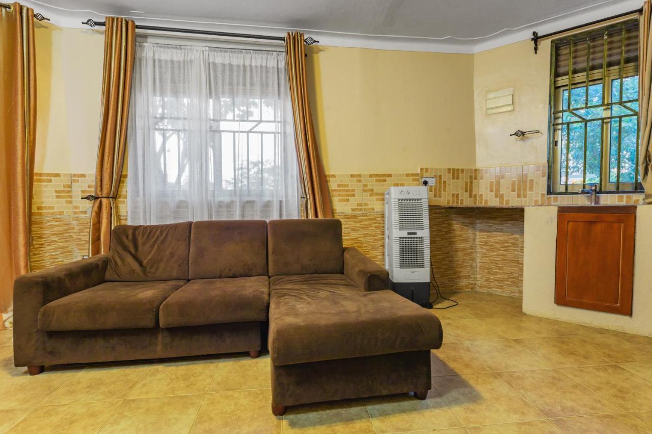 Santa Maria Hotel Entebbe Luaran gambar
