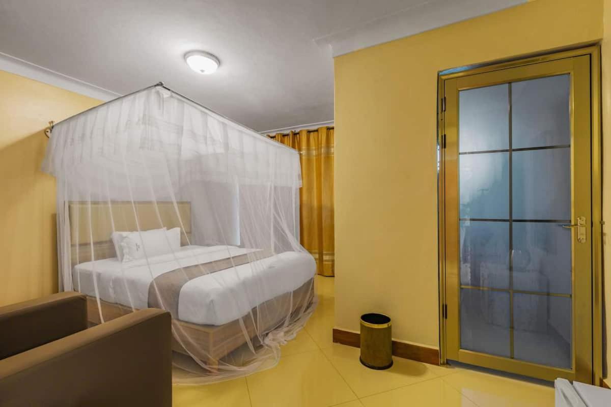 Santa Maria Hotel Entebbe Luaran gambar
