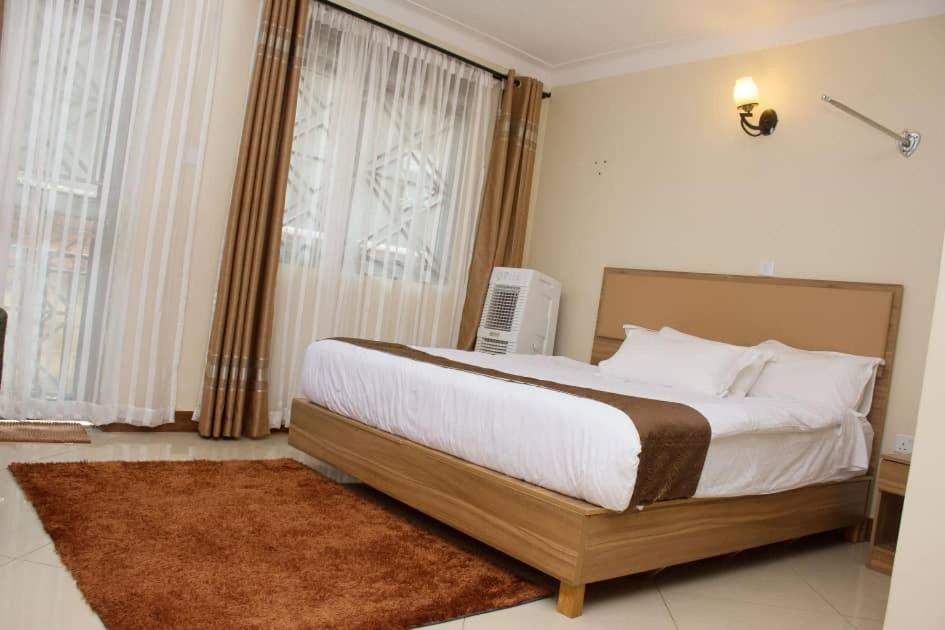 Santa Maria Hotel Entebbe Luaran gambar